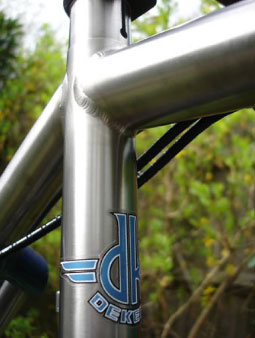 Dekerf frame